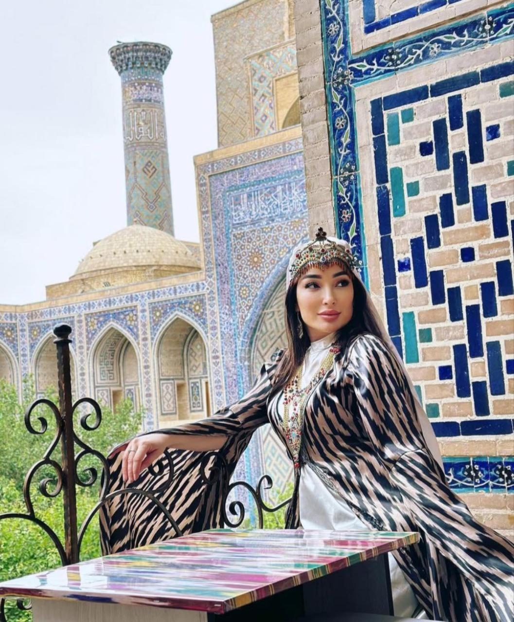 ホテル Jumadaler Castle 4 Minute To Bukhara Old Town エクステリア 写真